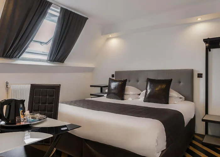 Aida Marais 3* Parigi